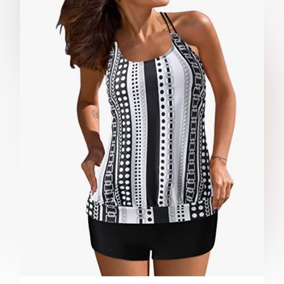 Amazon women’s swimsuit, 2pc  black white swim top and swim shorts XXL - Picture 1 of 9